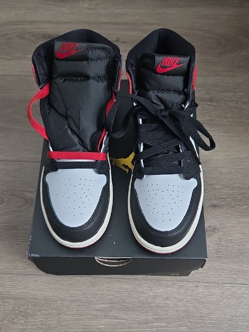 Jordan Reteo 1 High OG Black Toe Reimagined White/Bl/Varsity Red/Sail Kids 3Y
